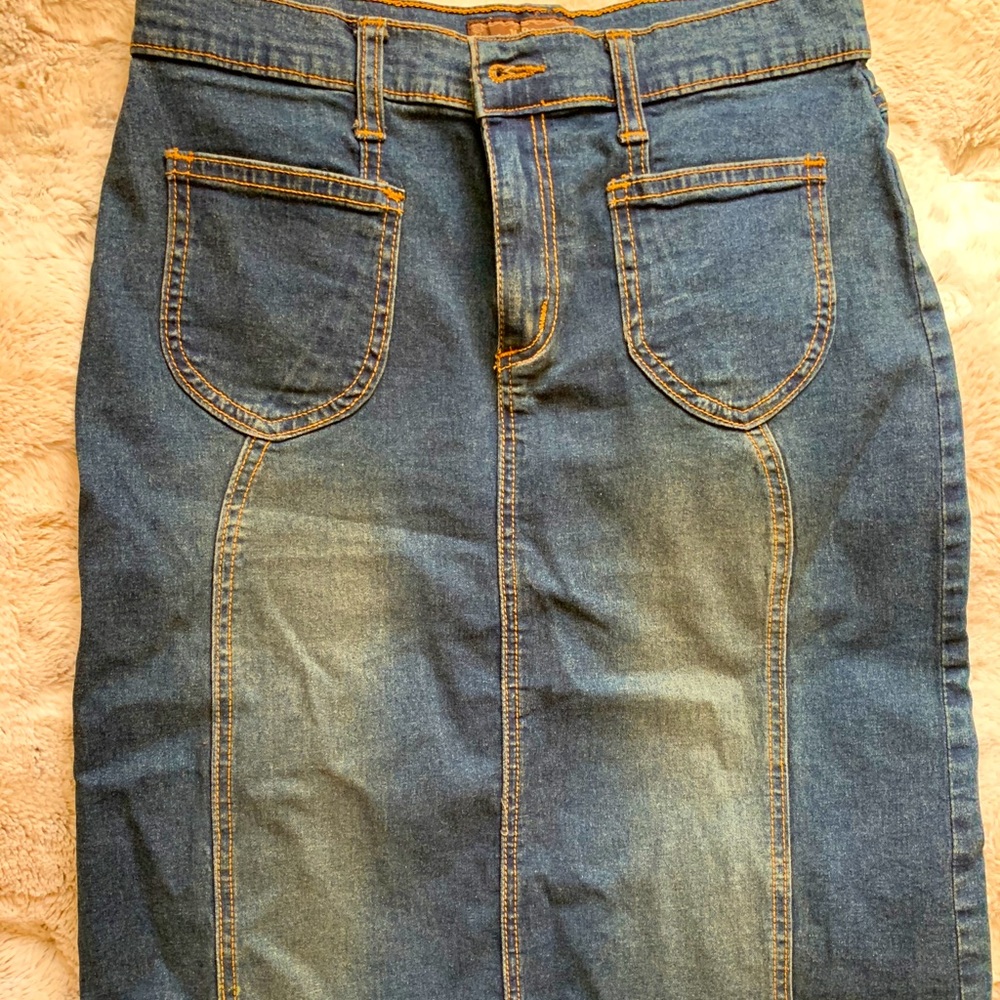 Vintage stretch jean skirt.